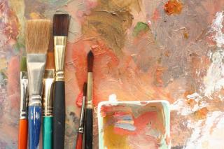 assets/Uploads/_resampled/SetWidth320-ARTIST-AT-WORK-1.jpg